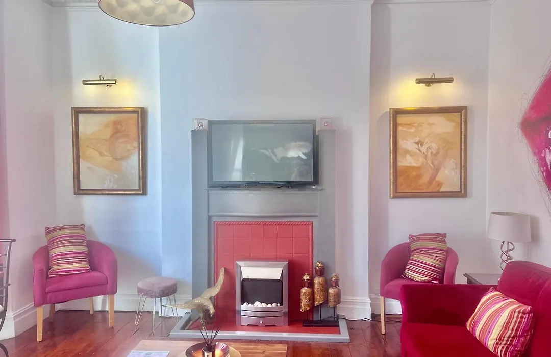 Large House Near The Beach - Lots Of Parking And Wifi-1